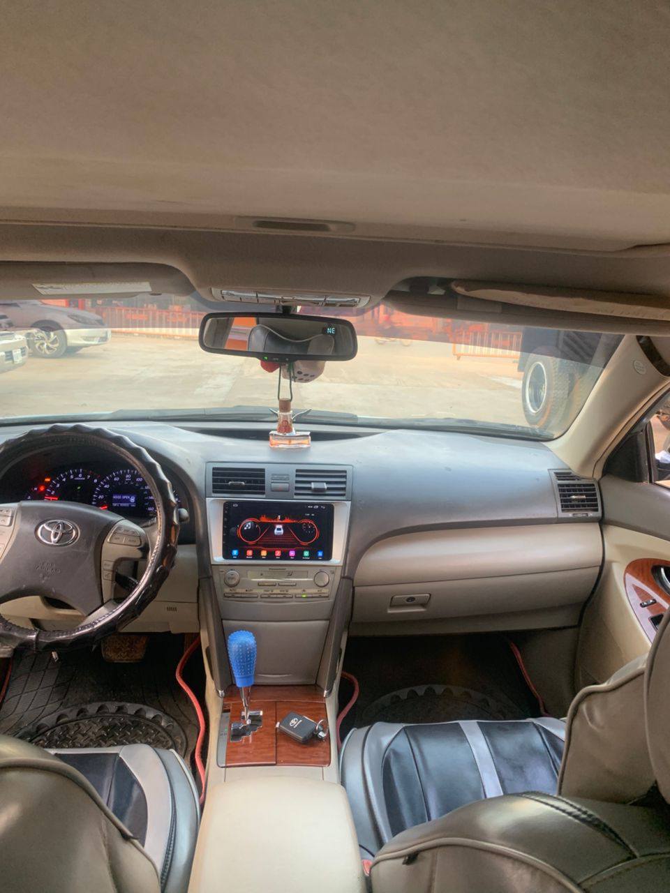 A picture of Toyota camry 2009 First body Thumb start Engine and gear