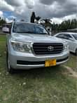 A picture of LAND CRUISER V8 2012 model Diesel engine automatic transmission Mint