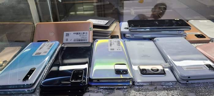 A picture of UK USED SMART PHONES