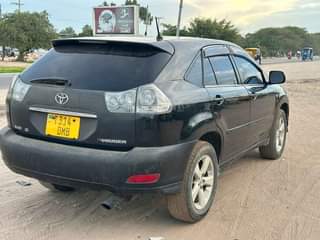 A picture of Toyota harrier 12.8mln