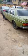 A picture of Clean Mercedes 200 Flat Boat Manual gear buy drive