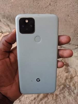 A picture of Google pixel 5 gb128 ram6 net4g 0686820249