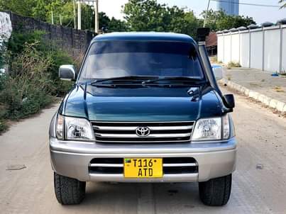 A picture of TOYOTA LANDCRUISER PRADO 1998