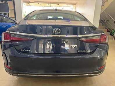 A picture of 2019 Lexus ES350 foreign price 65M Location Abuja 08160229978