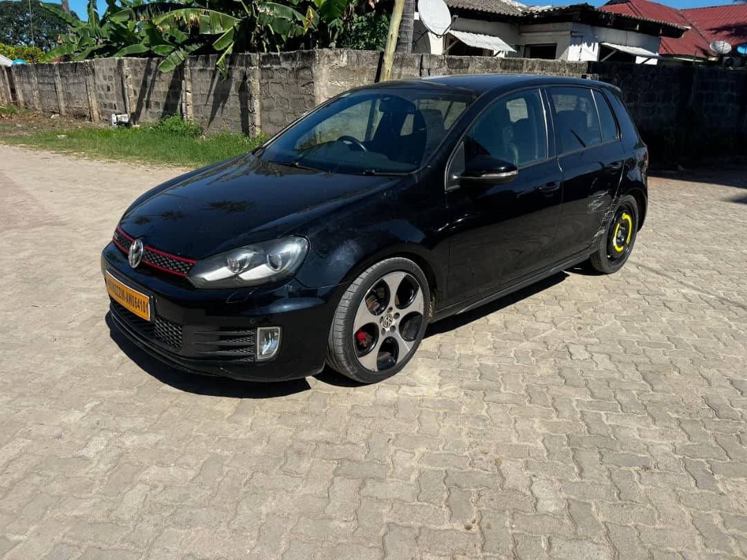 A picture of Volkswagen GTI 0767058883