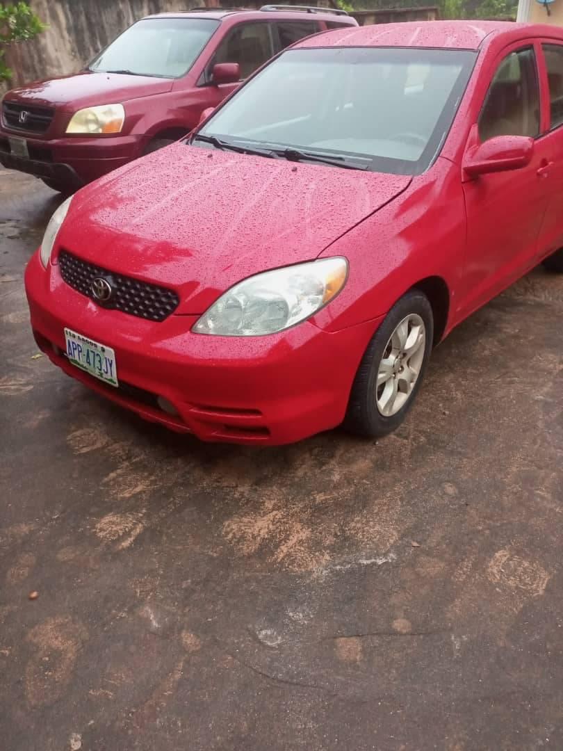 A picture of Toyota Matrix 2005 model