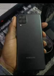 A picture of SAMSUNG A12