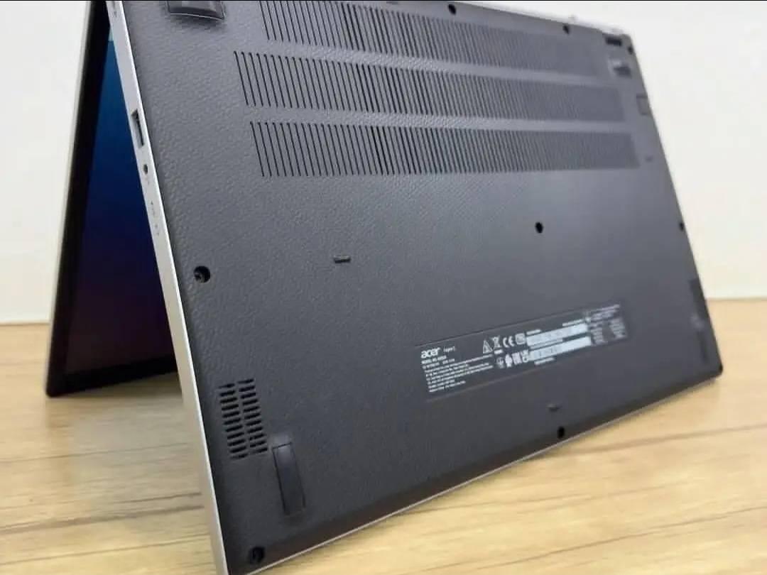 A picture of Laptops