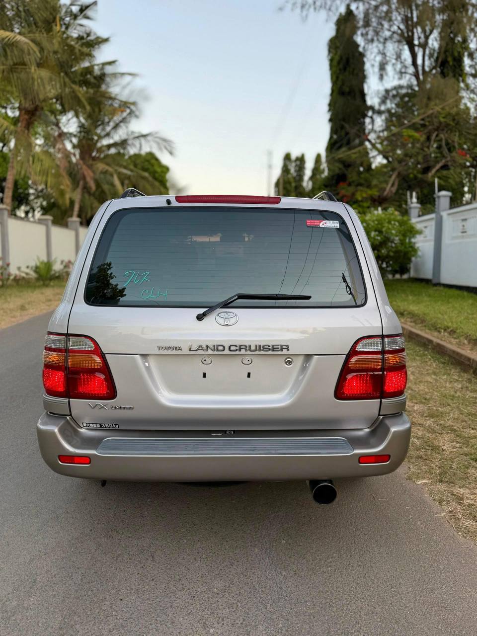 A picture of TOYOTA LANDCRUISER VX NAIUZA 100M registration Call WhatsApp 071 680