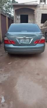A picture of 2004 Model Toyota Avalon Buy and Drive Engine is cool