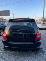 A picture of Toyota kluger 28M