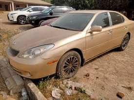 A picture of Lexus ES330