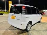 A picture of Toyota sienta