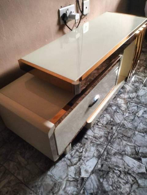 A picture of Foreign TV Stand