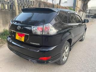 A picture of NJOO NIKUUZIE GARI YA HADHI YAKO KALI NJE NA NDAN