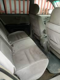 A picture of 2004 Highlander AC chilling gear working perfectly First body Price