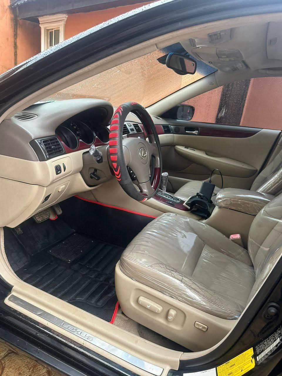A picture of 2004 Lexus es330 09039685463