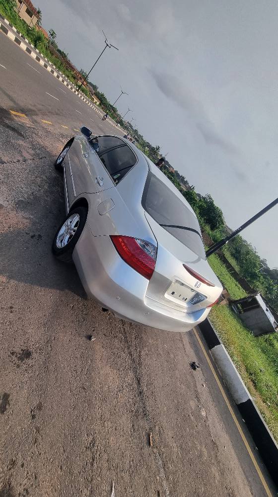 A picture of V6 dc