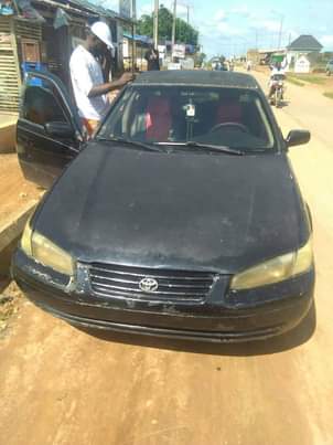 A picture of Toyota Camry pencil