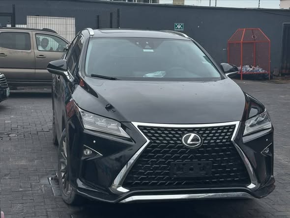 A picture of Lexus RX350 2017