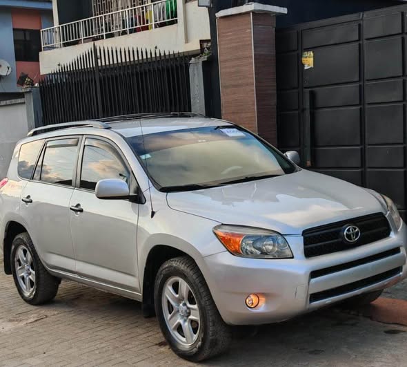A picture of Toyota Rav 4 2008