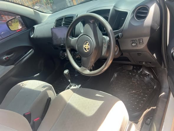 A picture of 2010 Toyota ist toyota