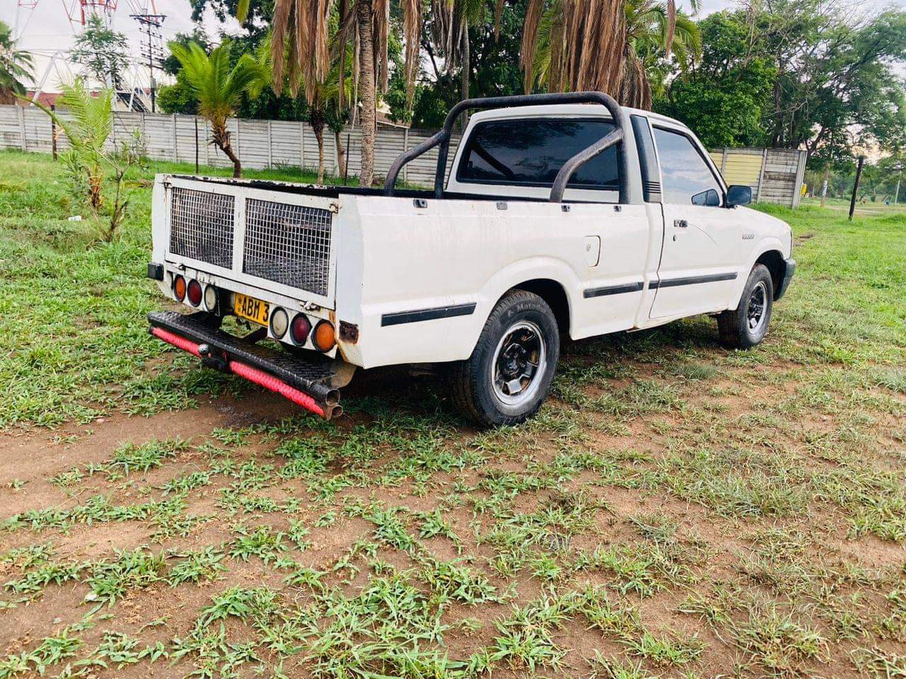 mazda b1600