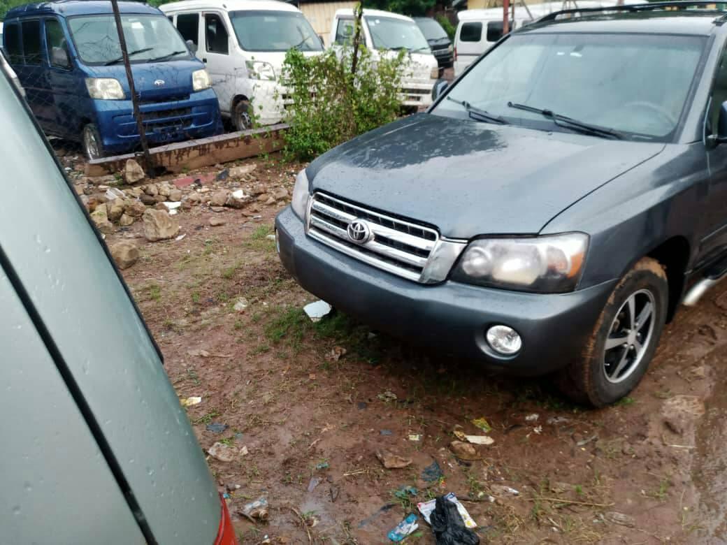 A picture of TOYOTA HIGHLANDER