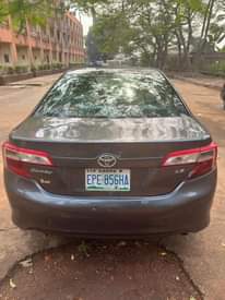 A picture of 2014 Toyota Camry V4