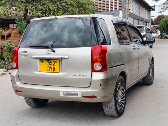 A picture of TOYOTA RAUM 0714058883