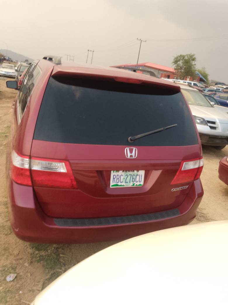 A picture of Honda odyssi