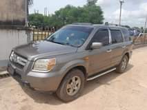 A picture of Honda pilot 07