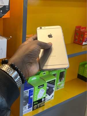 A picture of IPHONE 6 32GB NJOO NA 160 000 DUKANI