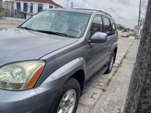 A picture of 2004 GX470 Price 7 5 Location Amuwo odofin Lagos 09030746449