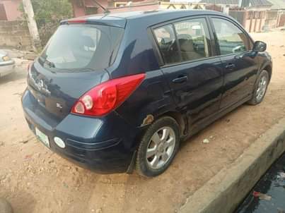 A picture of Nissan versa 2008