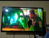 A picture of SAMSUNG TV inch 32