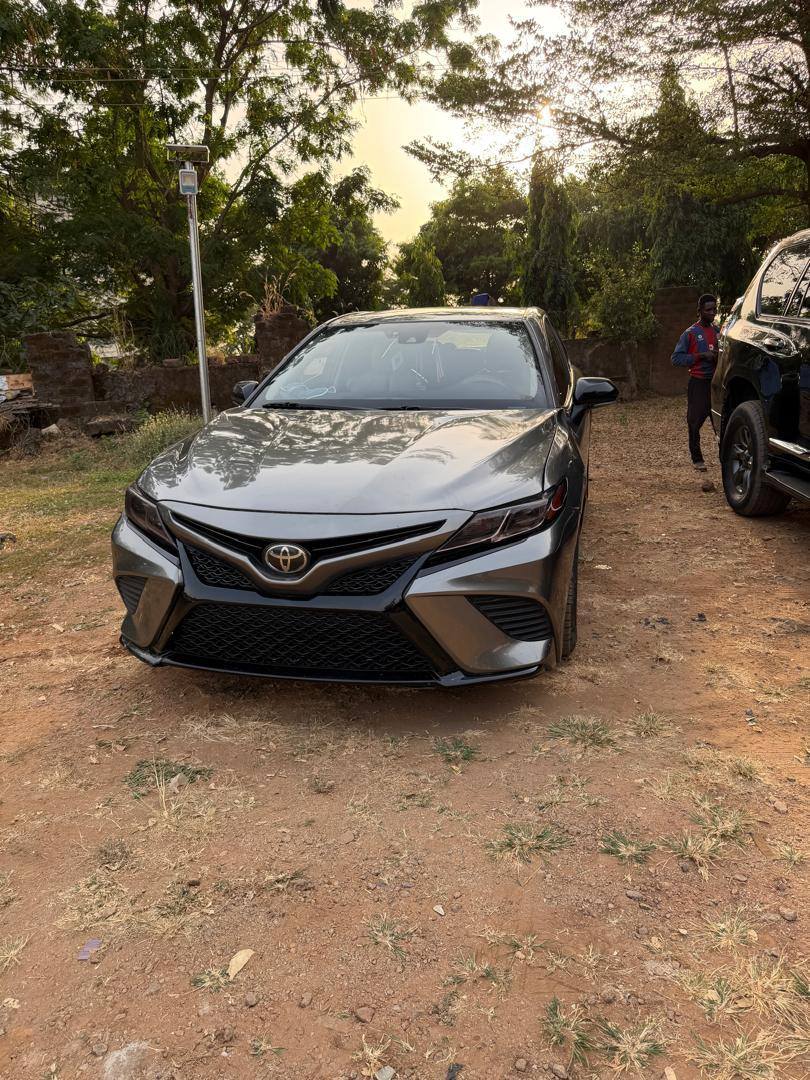 A picture of 2018 camry in perfect condition 070 8788 510 2