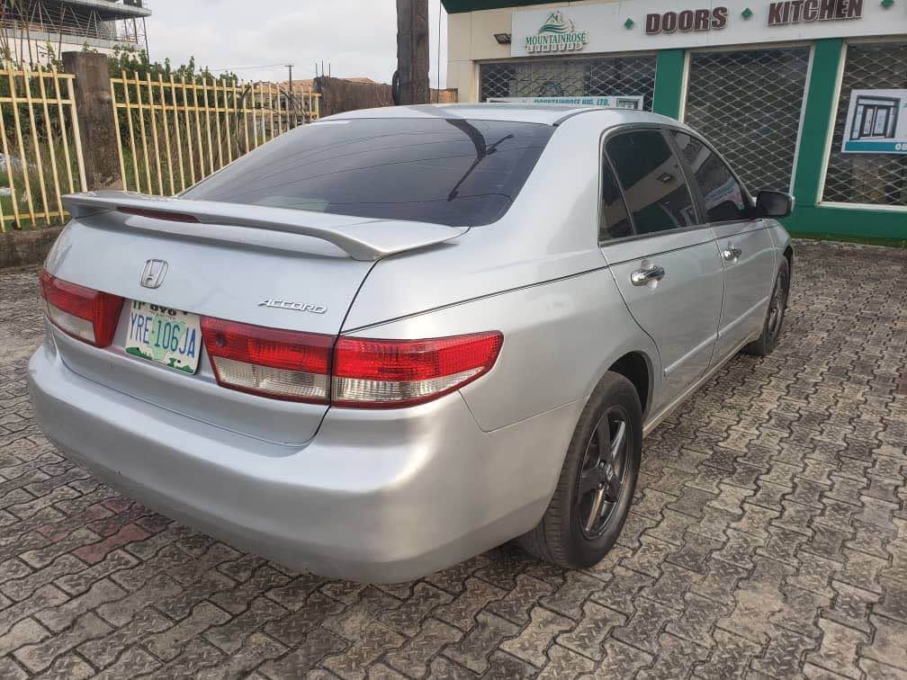 A picture of 05 Honda accord eod