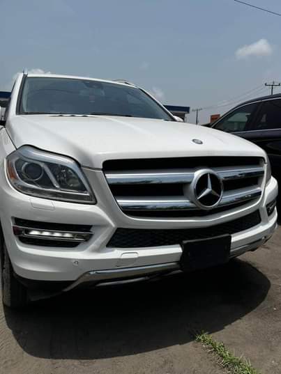 A picture of USED MERCEDES BENZ GL450 2015