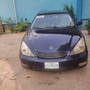A picture of Lexus Es 300 on Available for sale
