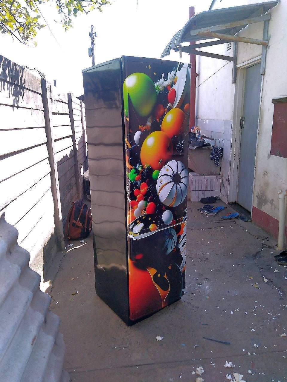 classifieds/fridges