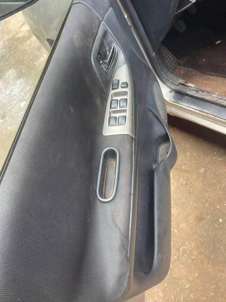 A picture of TOYOTA COROLLA VERSO FIRST BODY First Body Pan Good Clean