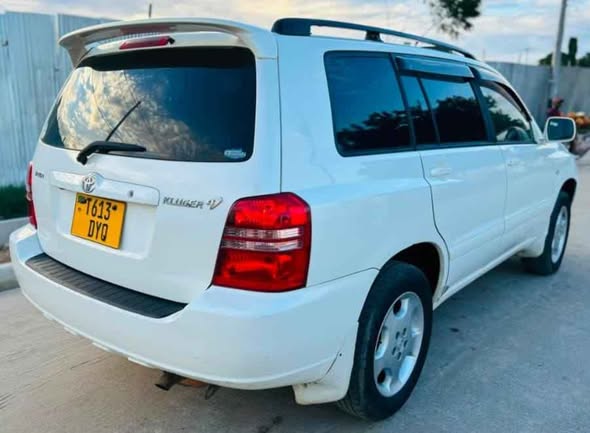 A picture of TOYOTA KLUGGER