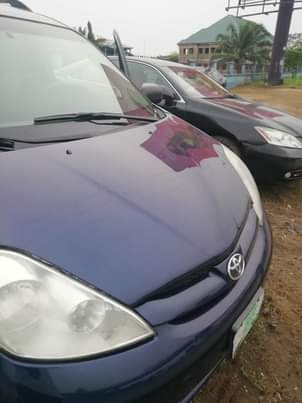 A picture of Toyota sienna 2006 available Cheap affordable car First body Everything