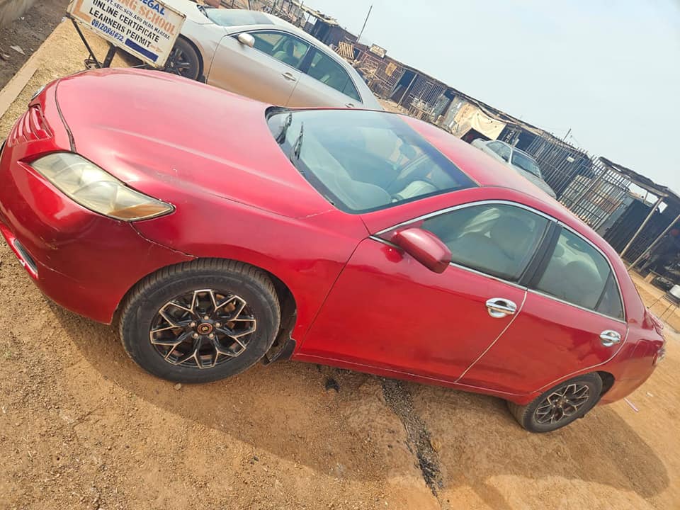 A picture of Toyota Camry muscle 08