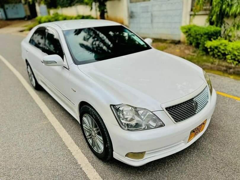 A picture of Crown athletic milion 9.8 Ipo mwanza Automatic Engine safi 0784857610