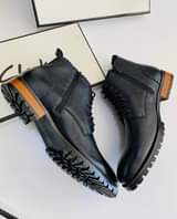 A picture of Shoes