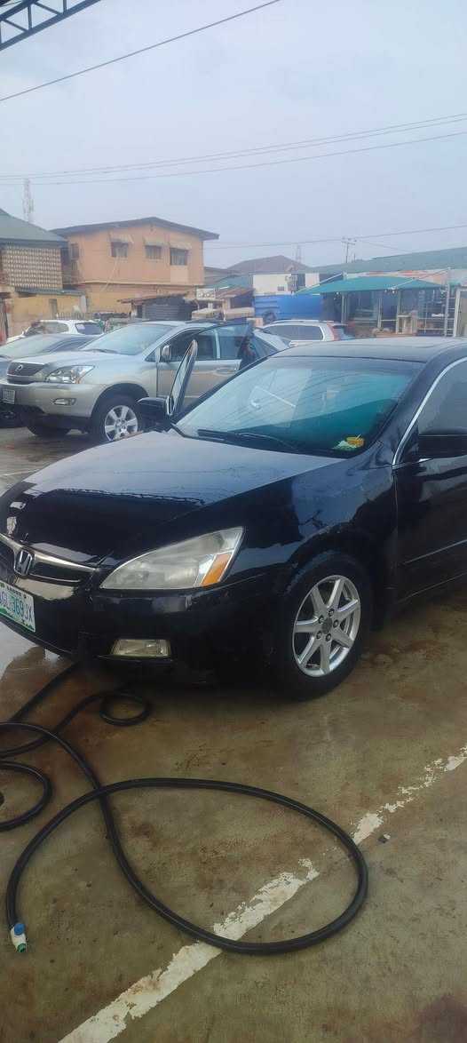 A picture of Honda Accord 4plu 2007