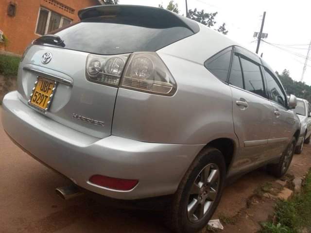 A picture of Toyota Harrier