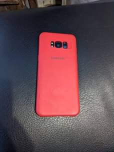 A picture of Samsung s8